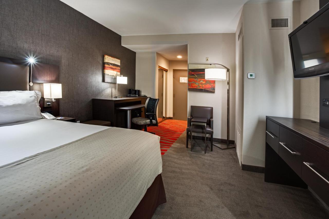 Holiday Inn Express & Suites Naples Downtown - 5Th Avenue By Ihg Eksteriør bilde