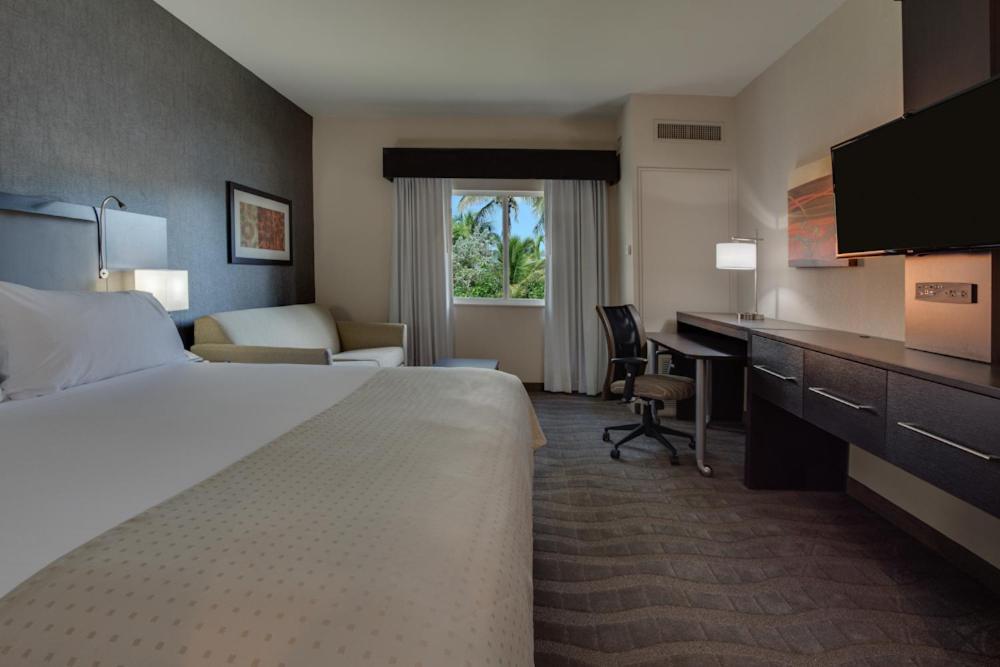 Holiday Inn Express & Suites Naples Downtown - 5Th Avenue By Ihg Eksteriør bilde