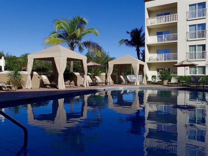 Holiday Inn Express & Suites Naples Downtown - 5Th Avenue By Ihg Eksteriør bilde