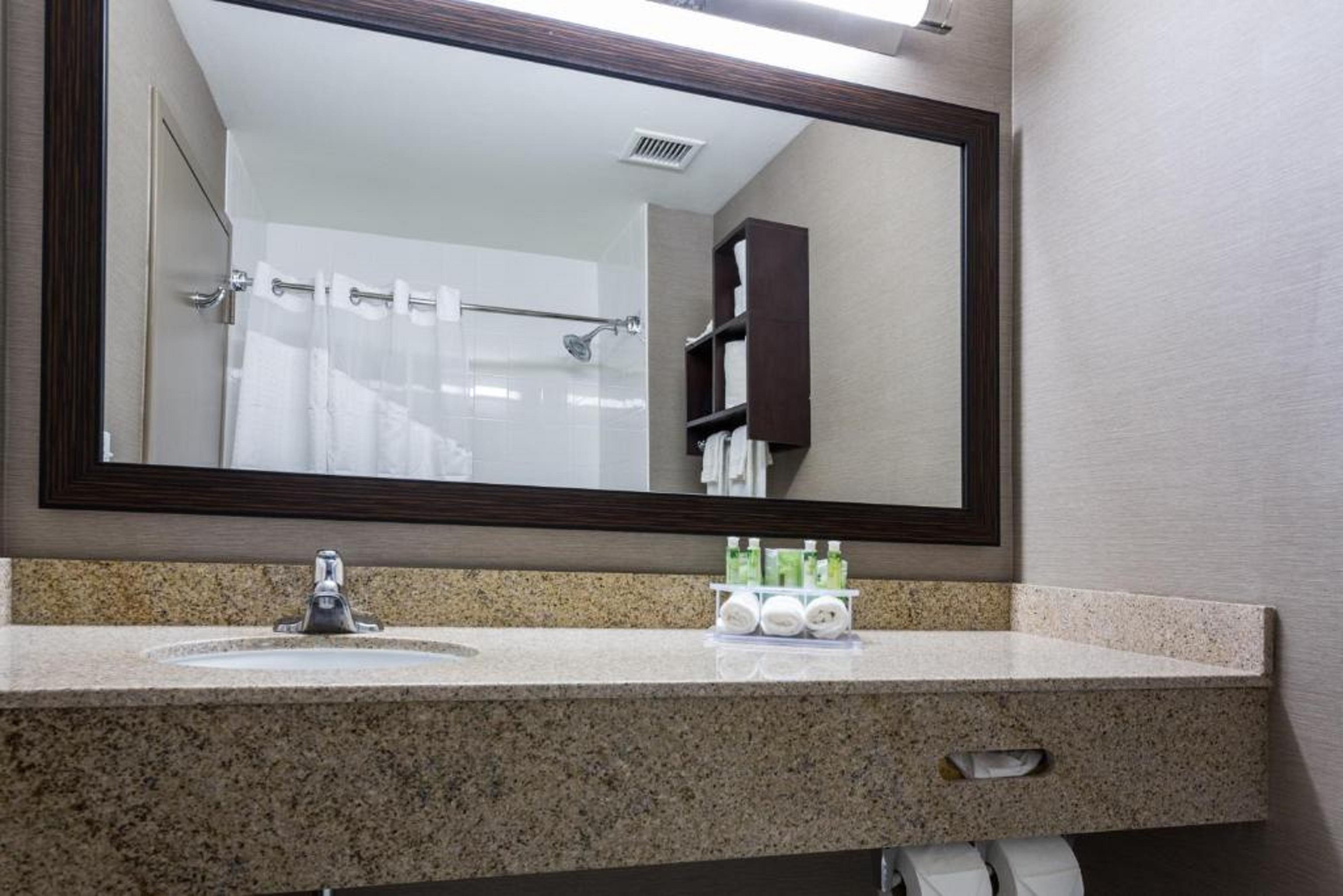 Holiday Inn Express & Suites Naples Downtown - 5Th Avenue By Ihg Eksteriør bilde