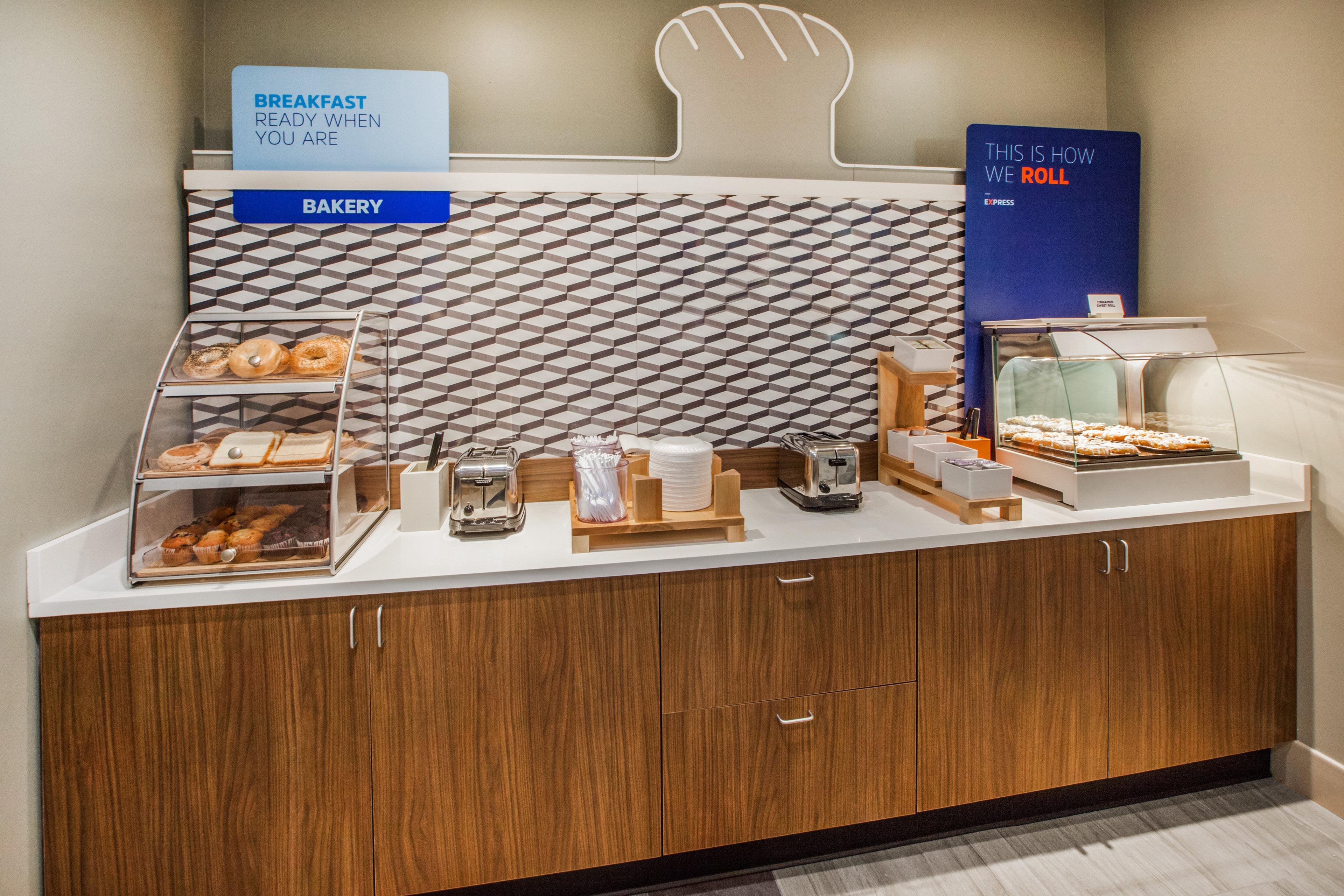 Holiday Inn Express & Suites Naples Downtown - 5Th Avenue By Ihg Eksteriør bilde