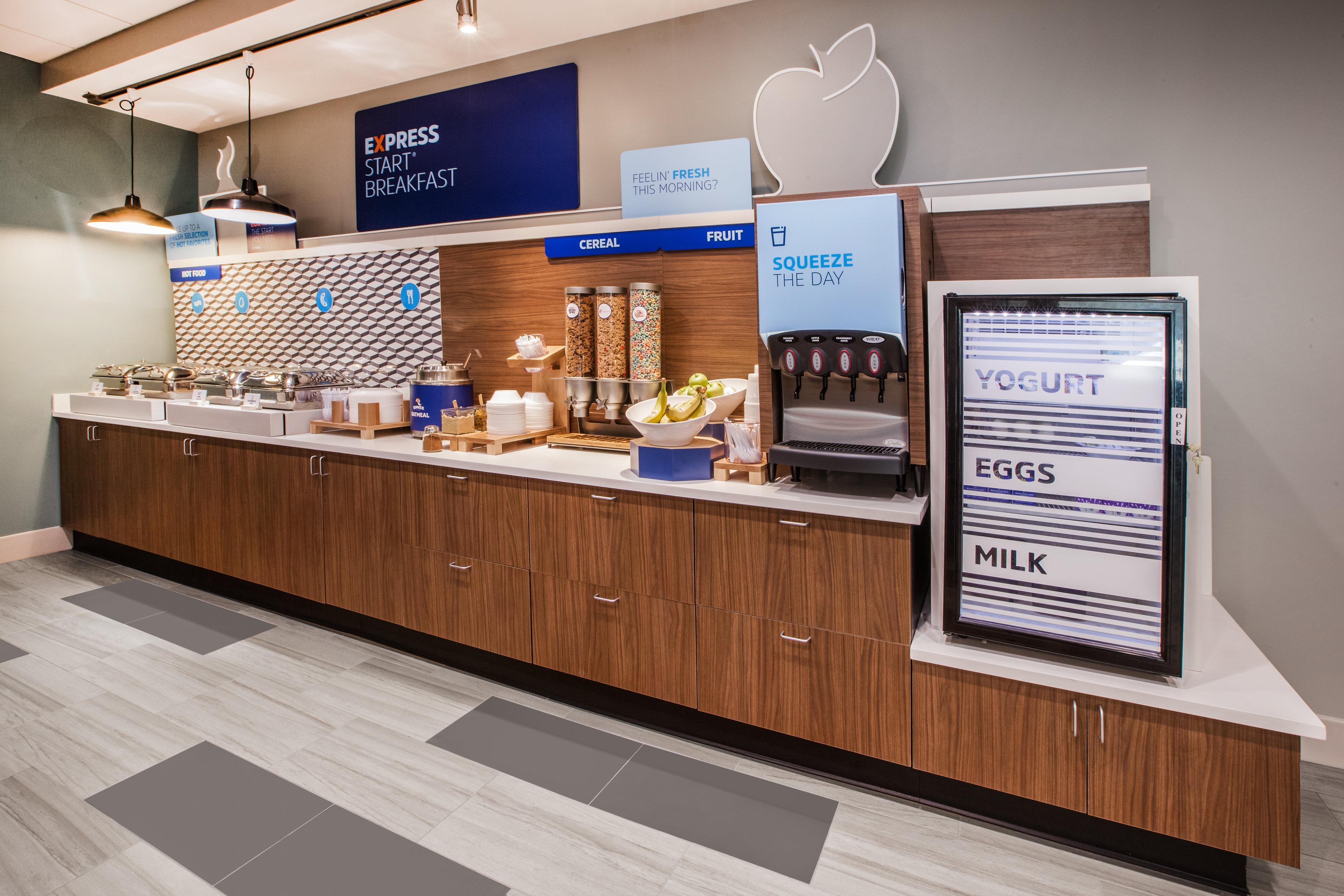 Holiday Inn Express & Suites Naples Downtown - 5Th Avenue By Ihg Eksteriør bilde