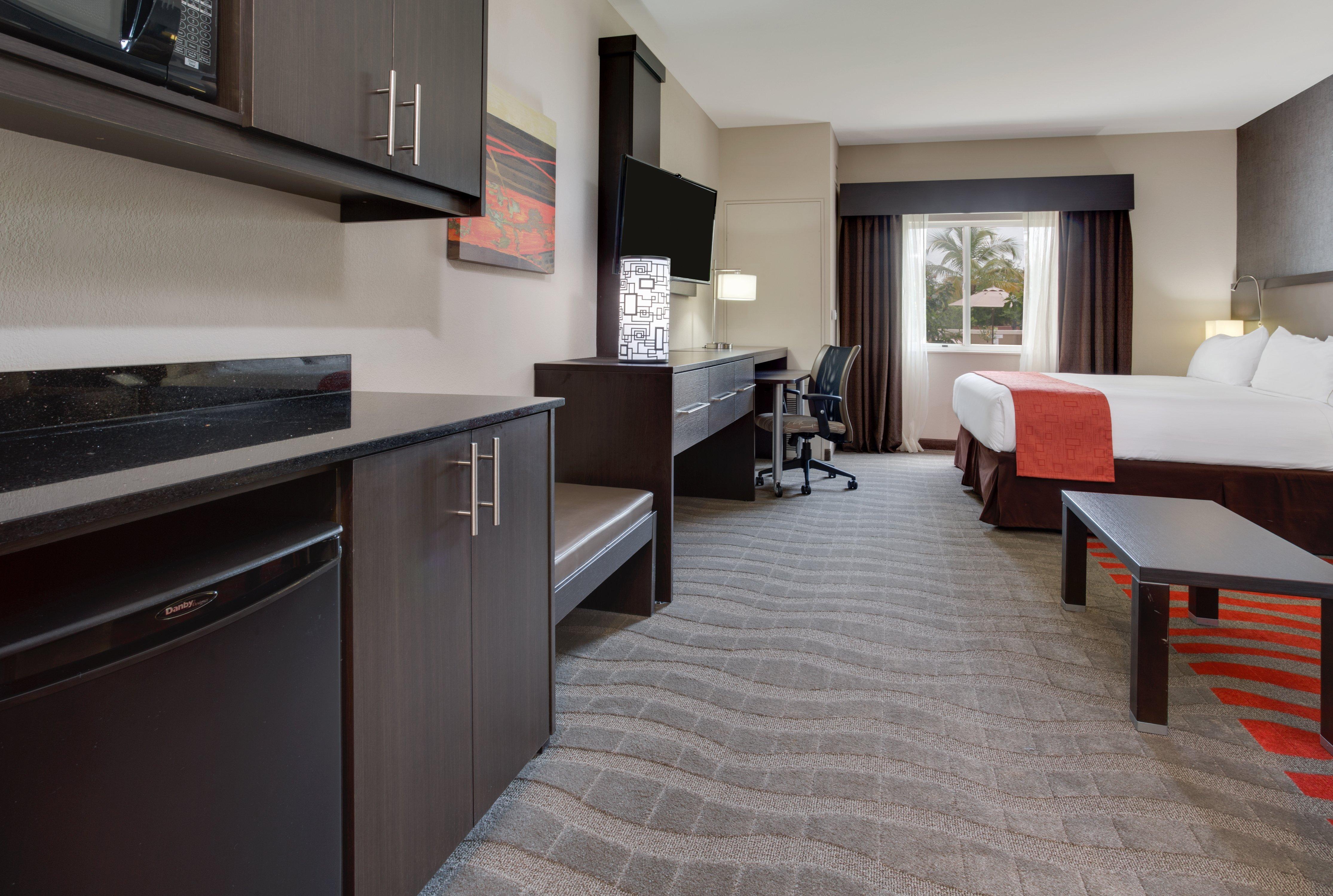 Holiday Inn Express & Suites Naples Downtown - 5Th Avenue By Ihg Eksteriør bilde