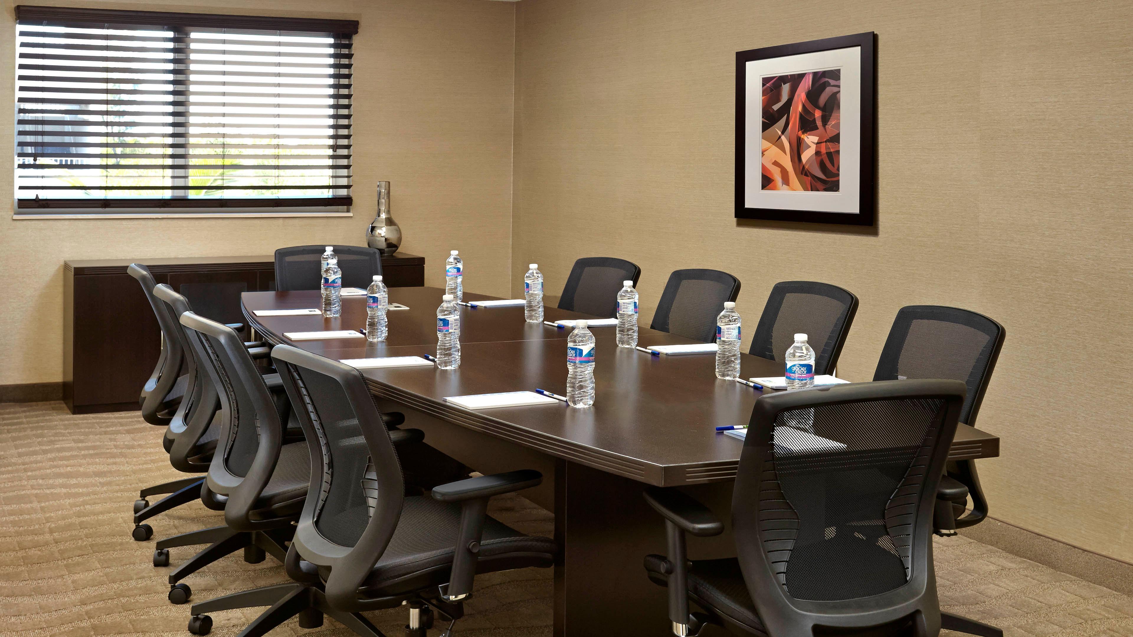 Holiday Inn Express & Suites Naples Downtown - 5Th Avenue By Ihg Eksteriør bilde