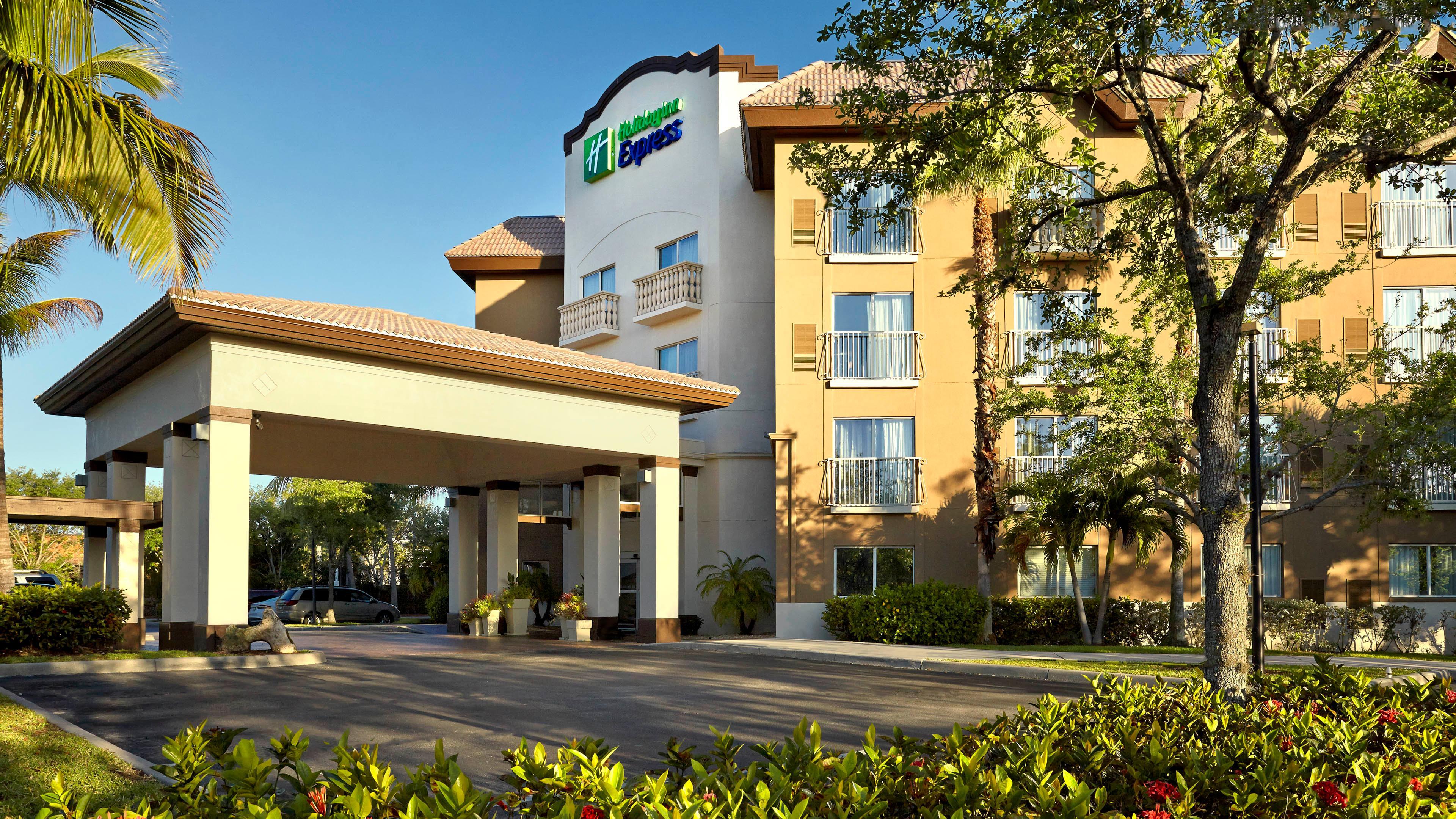 Holiday Inn Express & Suites Naples Downtown - 5Th Avenue By Ihg Eksteriør bilde