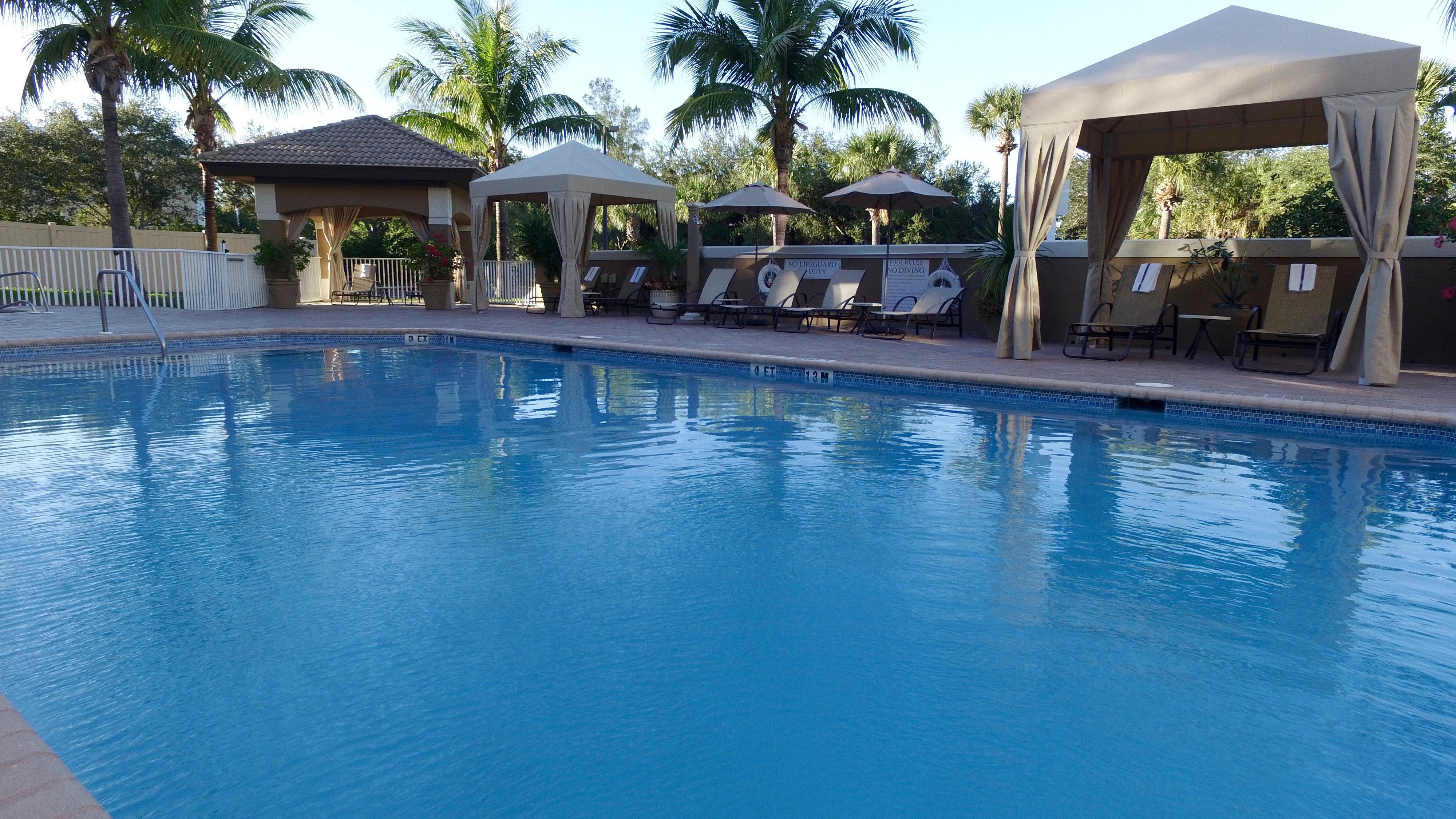 Holiday Inn Express & Suites Naples Downtown - 5Th Avenue By Ihg Eksteriør bilde
