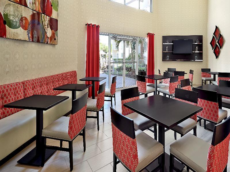 Holiday Inn Express & Suites Naples Downtown - 5Th Avenue By Ihg Eksteriør bilde