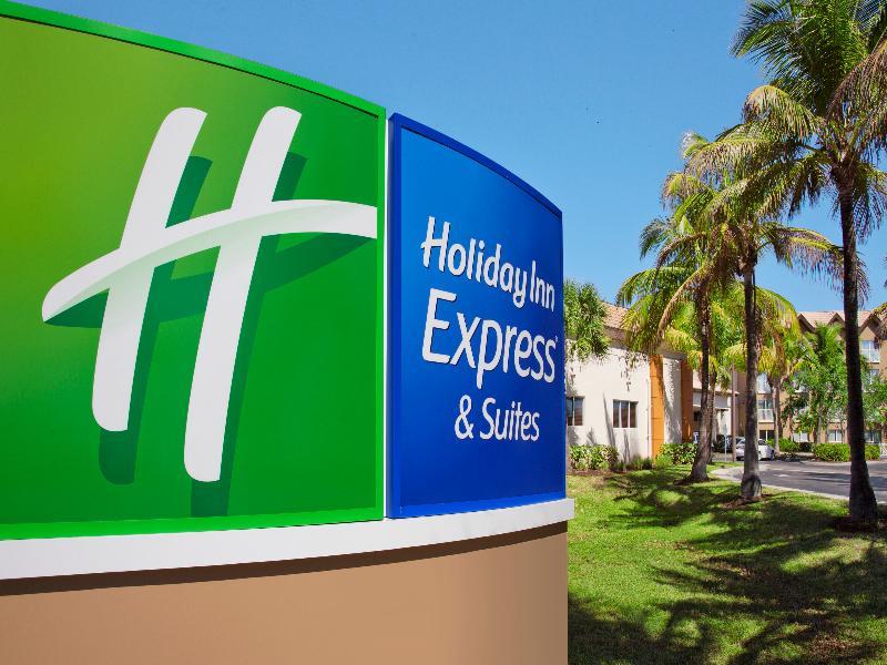Holiday Inn Express & Suites Naples Downtown - 5Th Avenue By Ihg Eksteriør bilde